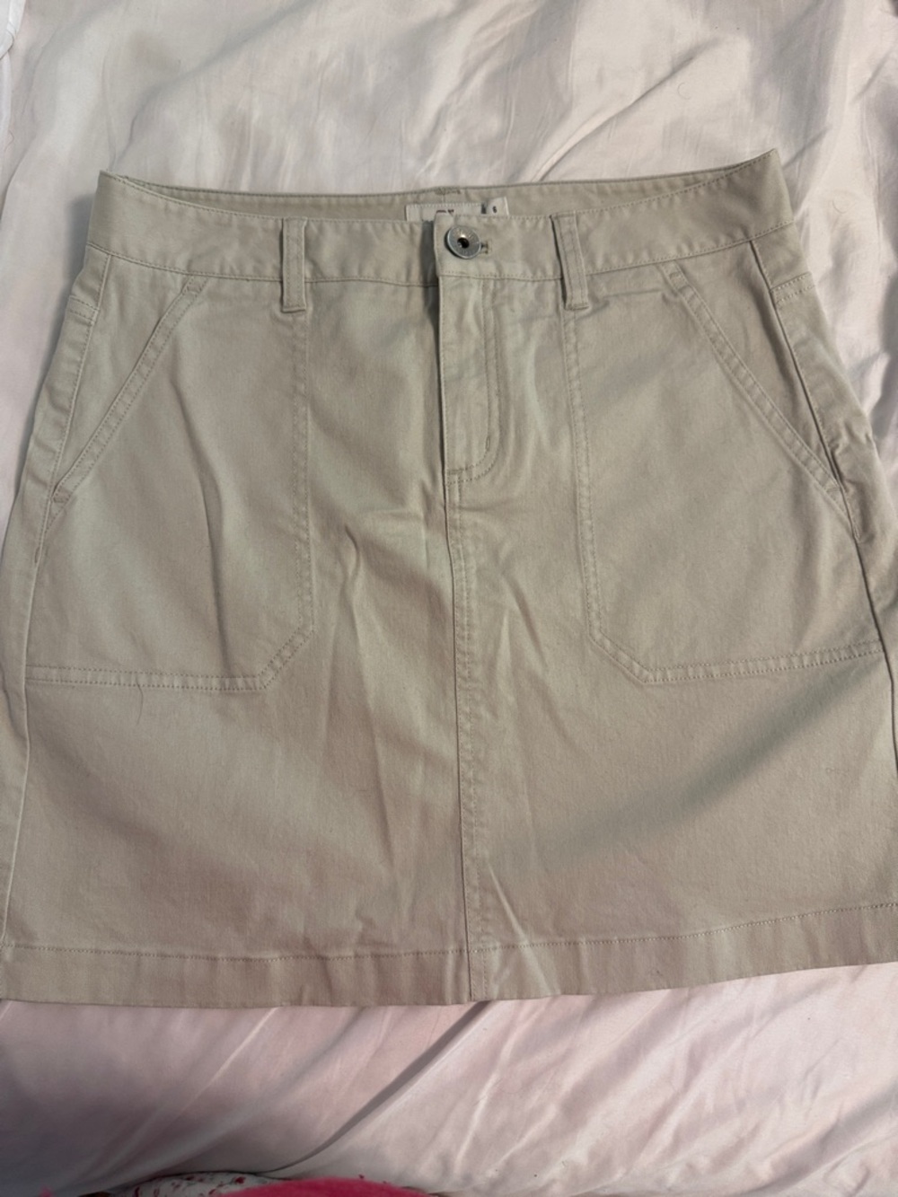 Vineyard Vines Cream Shorts with Pink Whale Logo